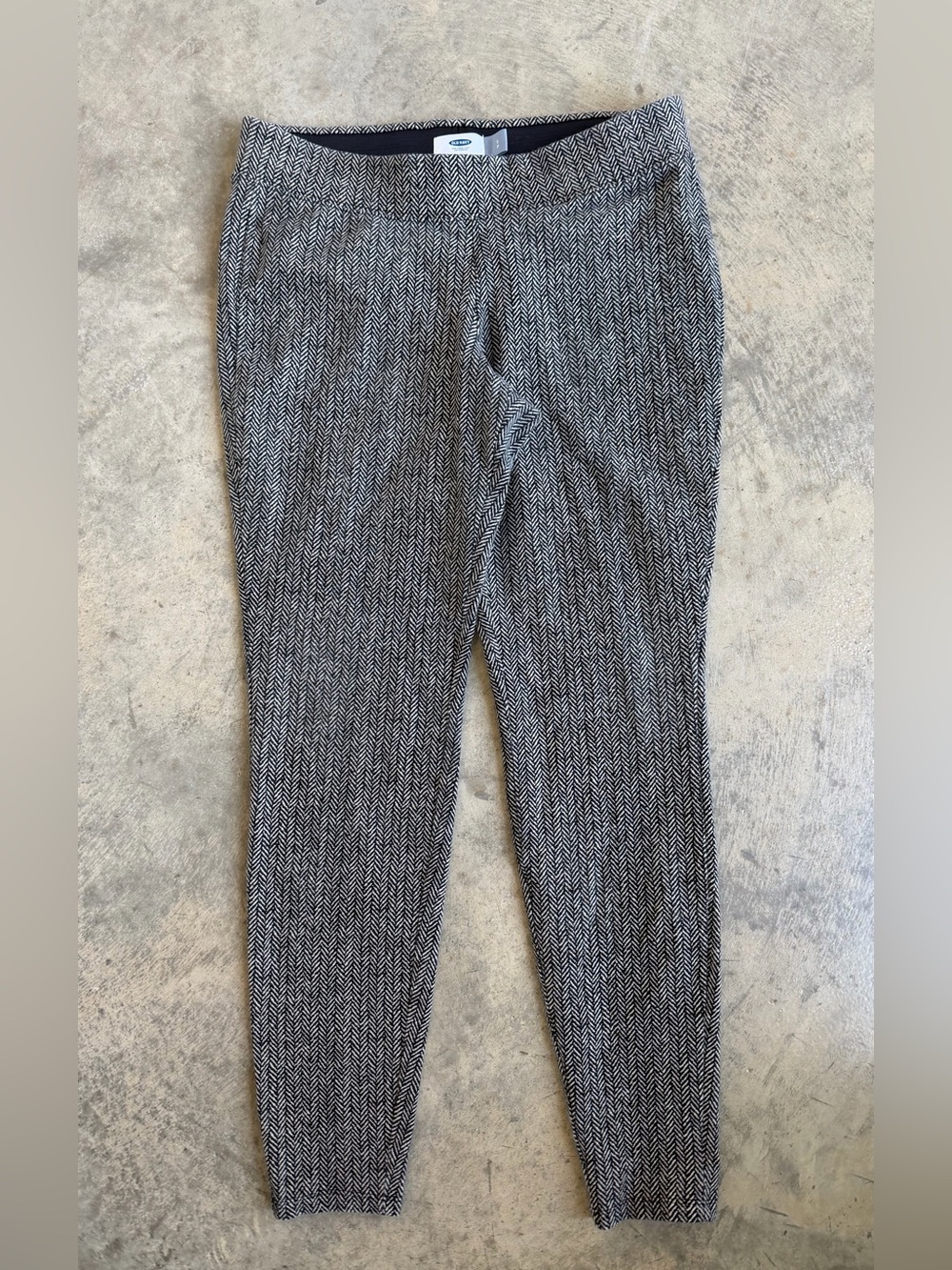Old Navy Black & White Chevron Ponte Leggings